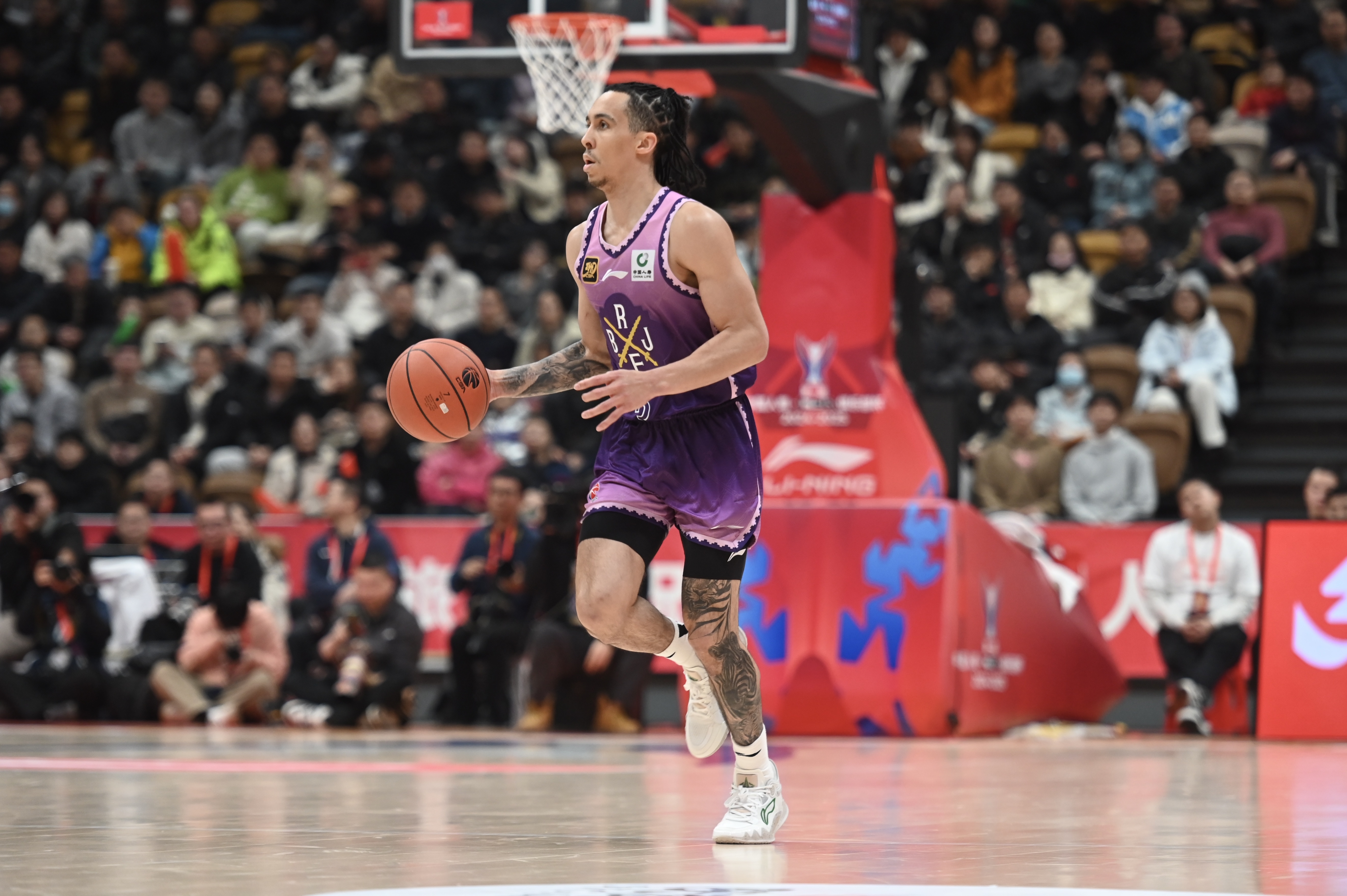 今晚主场迎战辽宁!探长:特莱斯预计复出 萨林杰崴脚大概率缺阵